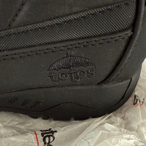 Totes Women's Black Quilted Winter Boots with Faux Fur - Picture 2 of 10